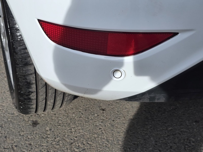 Ford Fiesta 1.0T EcoBoost Zetec Hatchback 5dr Petrol Powershift Euro 5 (100 ps) - U2331