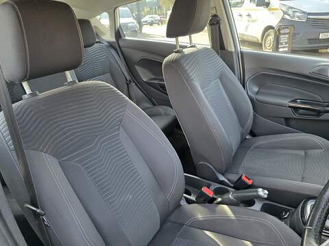 Ford Fiesta 1.0T EcoBoost Zetec Hatchback 5dr Petrol Powershift Euro 5 (100 ps) - U2331