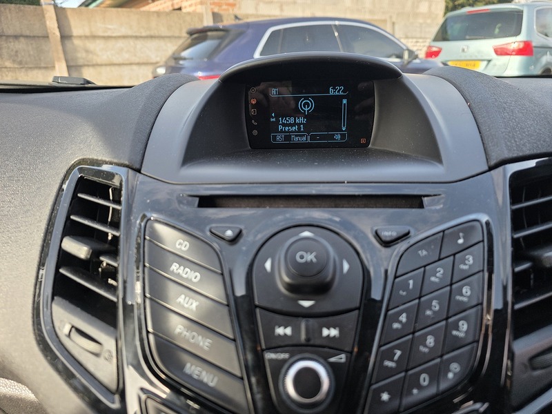 Ford Fiesta 1.0T EcoBoost Zetec Hatchback 5dr Petrol Powershift Euro 5 (100 ps) - U2331