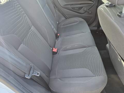 Ford Fiesta 1.0T EcoBoost Zetec Hatchback 5dr Petrol Powershift Euro 5 (100 ps) - U2331