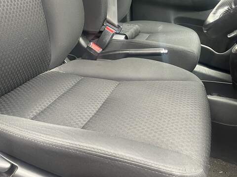 Honda Civic 1.6 i-VTEC SE Hatchback 5dr Petrol Manual (157 g/km, 108 bhp) - U2333