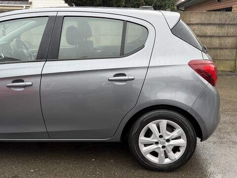 Vauxhall Corsa 1.4i ecoTEC Design Hatchback 5dr Petrol Easytronic Euro 6 (s/s) (90 ps) - U2335