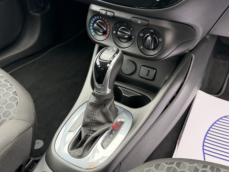 Vauxhall Corsa 1.4i ecoTEC Design Hatchback 5dr Petrol Easytronic Euro 6 (s/s) (90 ps) - U2335