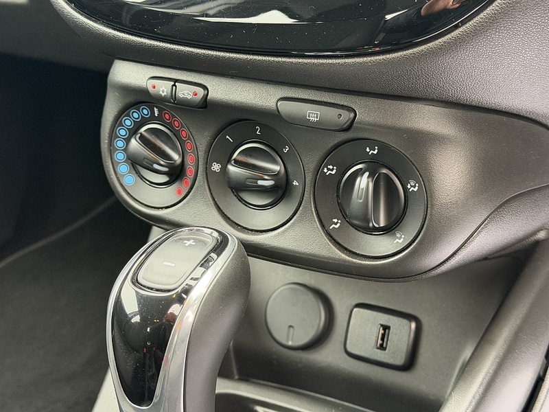 Vauxhall Corsa 1.4i ecoTEC Design Hatchback 5dr Petrol Easytronic Euro 6 (s/s) (90 ps) - U2335