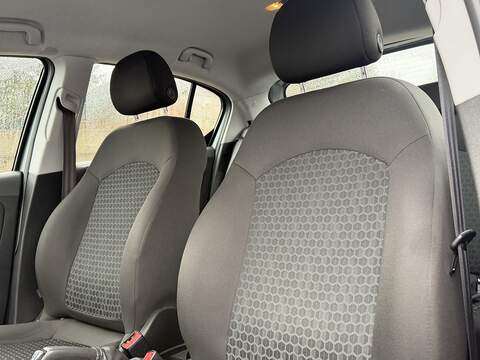 Vauxhall Corsa 1.4i ecoTEC Design Hatchback 5dr Petrol Easytronic Euro 6 (s/s) (90 ps) - U2335