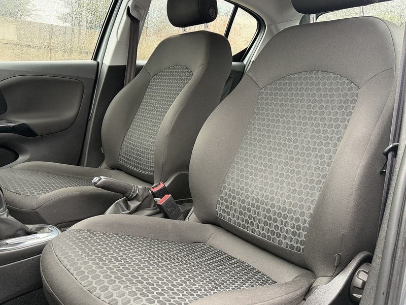 Vauxhall Corsa 1.4i ecoTEC Design Hatchback 5dr Petrol Easytronic Euro 6 (s/s) (90 ps) - U2335