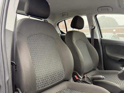 Vauxhall Corsa 1.4i ecoTEC Design Hatchback 5dr Petrol Easytronic Euro 6 (s/s) (90 ps) - U2335