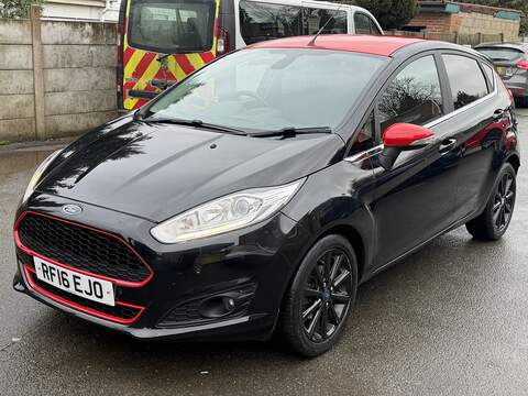 Ford Fiesta 1.0T EcoBoost Titanium Hatchback 5dr Petrol Powershift Euro 6 (100 ps) - U2336