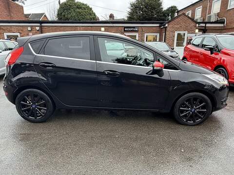 Ford Fiesta 1.0T EcoBoost Titanium Hatchback 5dr Petrol Powershift Euro 6 (100 ps) - U2336