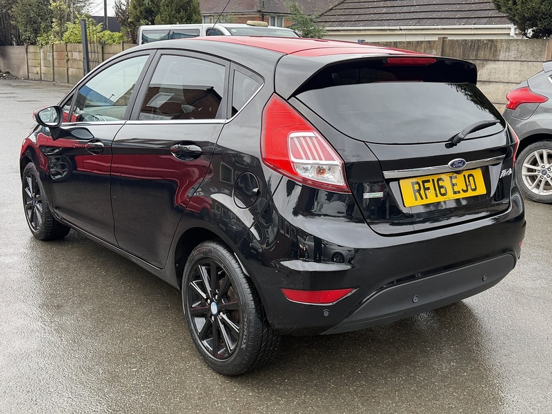 Ford Fiesta 1.0T EcoBoost Titanium Hatchback 5dr Petrol Powershift Euro 6 (100 ps) - U2336
