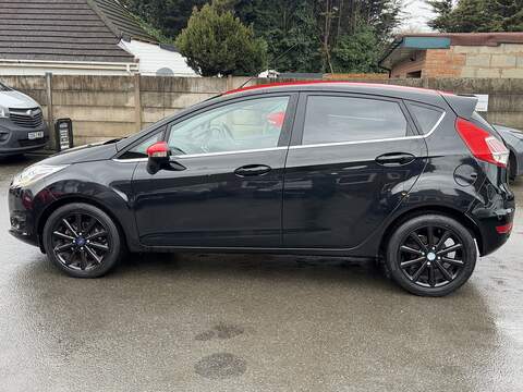 Ford Fiesta 1.0T EcoBoost Titanium Hatchback 5dr Petrol Powershift Euro 6 (100 ps) - U2336