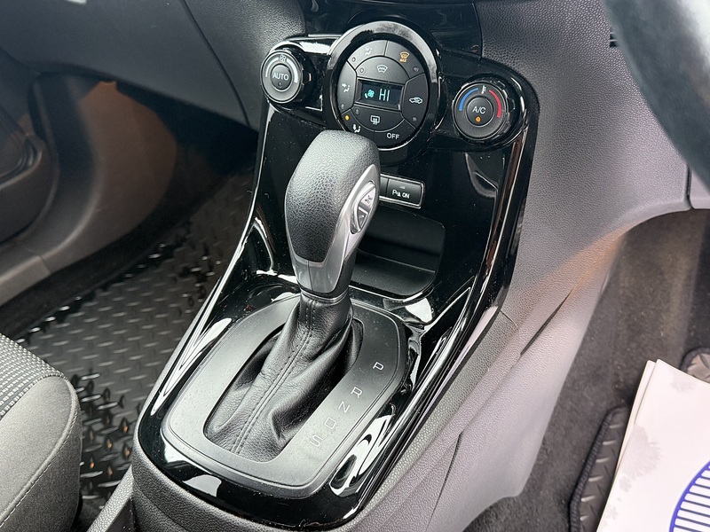 Ford Fiesta 1.0T EcoBoost Titanium Hatchback 5dr Petrol Powershift Euro 6 (100 ps) - U2336