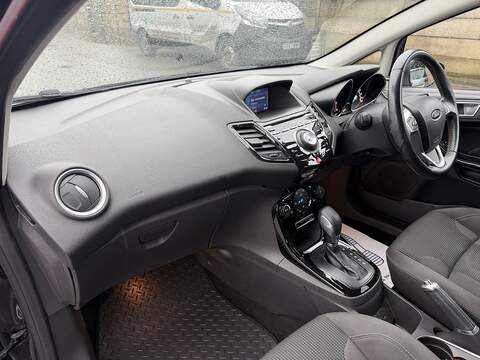 Ford Fiesta 1.0T EcoBoost Titanium Hatchback 5dr Petrol Powershift Euro 6 (100 ps) - U2336