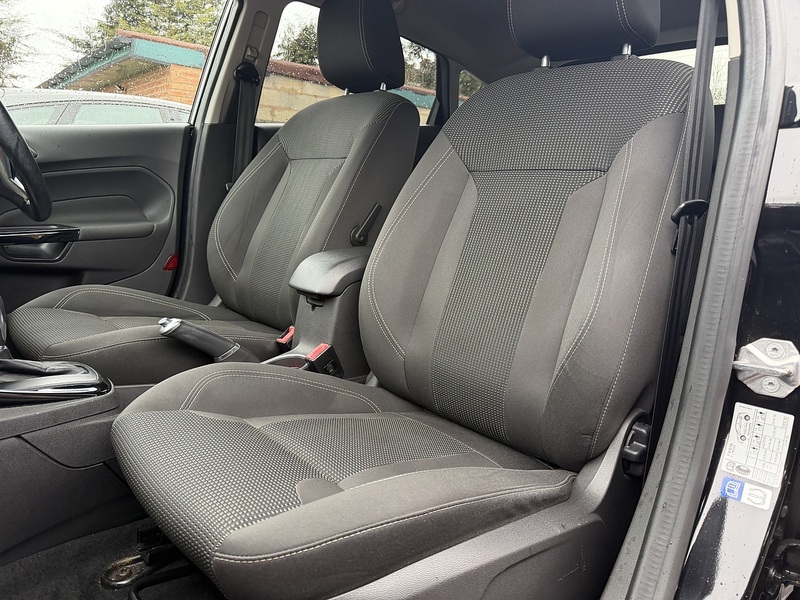 Ford Fiesta 1.0T EcoBoost Titanium Hatchback 5dr Petrol Powershift Euro 6 (100 ps) - U2336