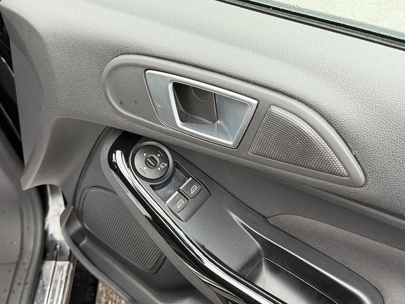 Ford Fiesta 1.0T EcoBoost Titanium Hatchback 5dr Petrol Powershift Euro 6 (100 ps) - U2336