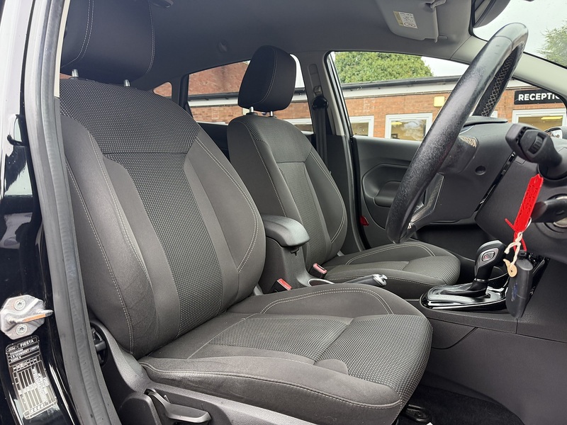 Ford Fiesta 1.0T EcoBoost Titanium Hatchback 5dr Petrol Powershift Euro 6 (100 ps) - U2336