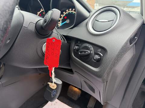 Ford Fiesta 1.0T EcoBoost Titanium Hatchback 5dr Petrol Powershift Euro 6 (100 ps) - U2336