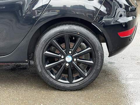 Ford Fiesta 1.0T EcoBoost Titanium Hatchback 5dr Petrol Powershift Euro 6 (100 ps) - U2336