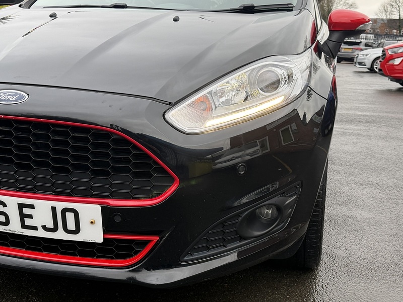 Ford Fiesta 1.0T EcoBoost Titanium Hatchback 5dr Petrol Powershift Euro 6 (100 ps) - U2336