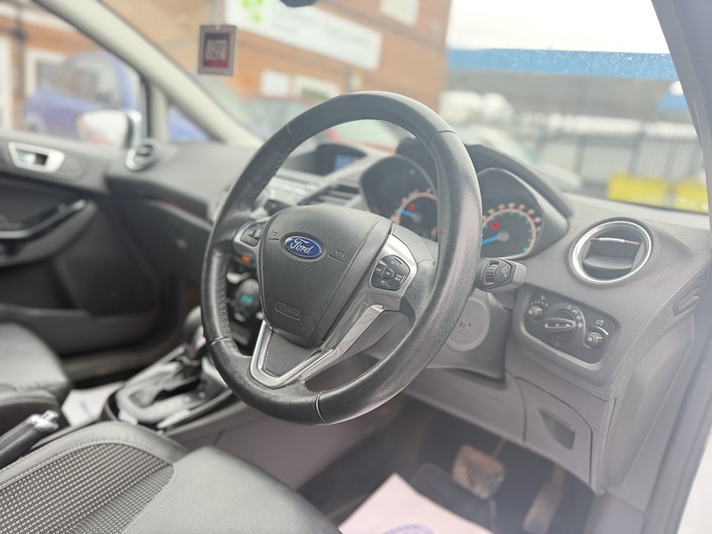 Ford Fiesta 1.0T EcoBoost Titanium X Hatchback 5dr Petrol Powershift Euro 5 (100 ps) - U2340