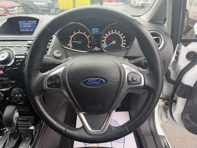 Ford Fiesta 1.0T EcoBoost Titanium X Hatchback 5dr Petrol Powershift Euro 5 (100 ps) - U2340