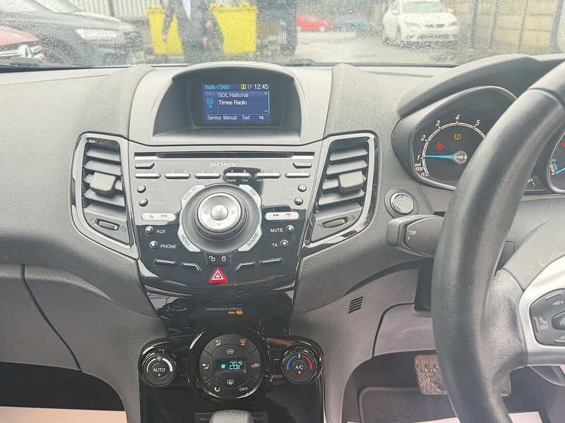 Ford Fiesta 1.0T EcoBoost Titanium X Hatchback 5dr Petrol Powershift Euro 5 (100 ps) - U2340