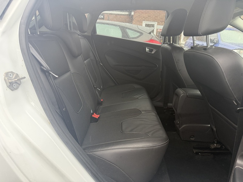 Ford Fiesta 1.0T EcoBoost Titanium X Hatchback 5dr Petrol Powershift Euro 5 (100 ps) - U2340