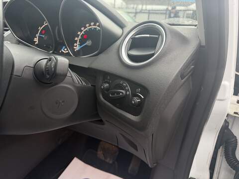 Ford Fiesta 1.0T EcoBoost Titanium X Hatchback 5dr Petrol Powershift Euro 5 (100 ps) - U2340