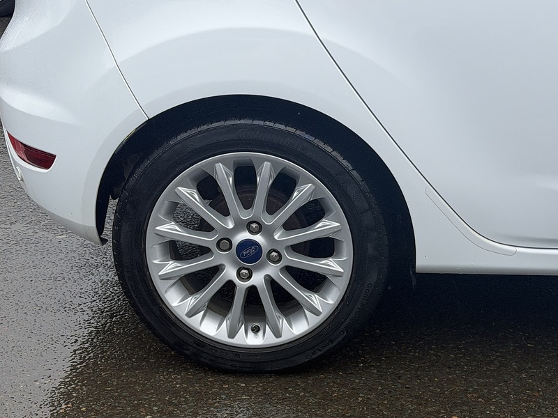 Ford Fiesta 1.0T EcoBoost Titanium X Hatchback 5dr Petrol Powershift Euro 5 (100 ps) - U2340