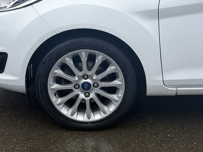 Ford Fiesta 1.0T EcoBoost Titanium X Hatchback 5dr Petrol Powershift Euro 5 (100 ps) - U2340