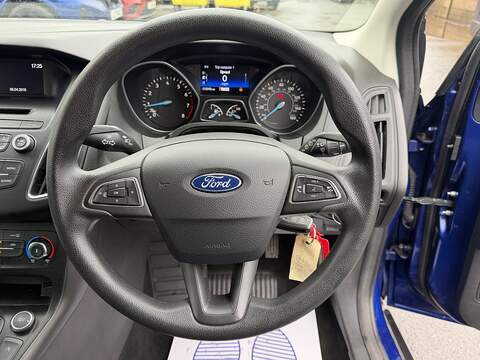 Ford Focus 1.0T EcoBoost Style Estate 5dr Petrol Auto Euro 6 (s/s) (125 ps) - U2341