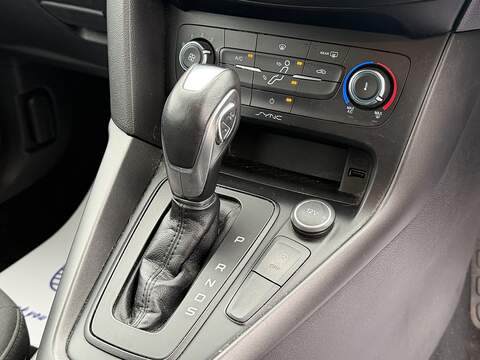 Ford Focus 1.0T EcoBoost Style Estate 5dr Petrol Auto Euro 6 (s/s) (125 ps) - U2341