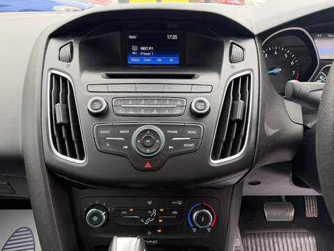 Ford Focus 1.0T EcoBoost Style Estate 5dr Petrol Auto Euro 6 (s/s) (125 ps) - U2341