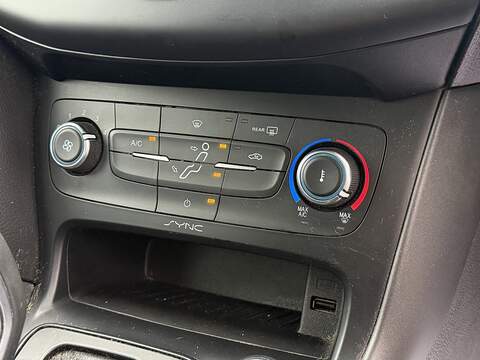 Ford Focus 1.0T EcoBoost Style Estate 5dr Petrol Auto Euro 6 (s/s) (125 ps) - U2341