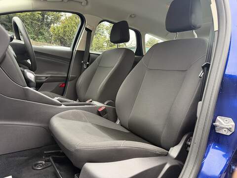 Ford Focus 1.0T EcoBoost Style Estate 5dr Petrol Auto Euro 6 (s/s) (125 ps) - U2341