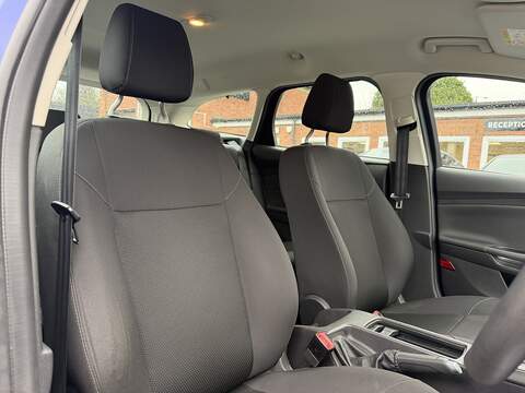 Ford Focus 1.0T EcoBoost Style Estate 5dr Petrol Auto Euro 6 (s/s) (125 ps) - U2341