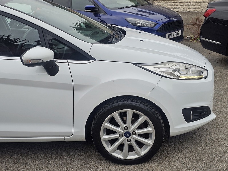 Ford Fiesta 1.0T EcoBoost Titanium Hatchback 5dr Petrol Powershift Euro 6 (100 ps) - U2343