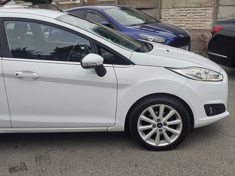 Ford Fiesta 1.0T EcoBoost Titanium Hatchback 5dr Petrol Powershift Euro 6 (100 ps) - U2343