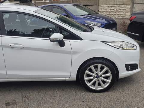 Ford Fiesta 1.0T EcoBoost Titanium Hatchback 5dr Petrol Powershift Euro 6 (100 ps) - U2343