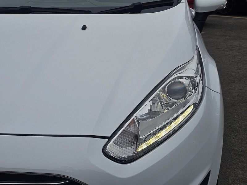Ford Fiesta 1.0T EcoBoost Titanium Hatchback 5dr Petrol Powershift Euro 6 (100 ps) - U2343