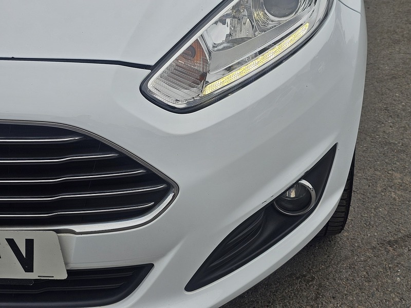 Ford Fiesta 1.0T EcoBoost Titanium Hatchback 5dr Petrol Powershift Euro 6 (100 ps) - U2343