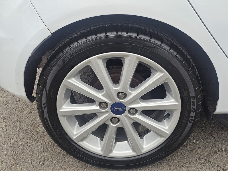Ford Fiesta 1.0T EcoBoost Titanium Hatchback 5dr Petrol Powershift Euro 6 (100 ps) - U2343