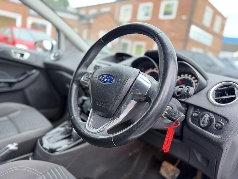 Ford Fiesta 1.0T EcoBoost Zetec Hatchback 5dr Petrol Powershift Euro 6 (100 ps) - U2345