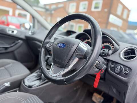 Ford Fiesta 1.0T EcoBoost Zetec Hatchback 5dr Petrol Powershift Euro 6 (100 ps) - U2345
