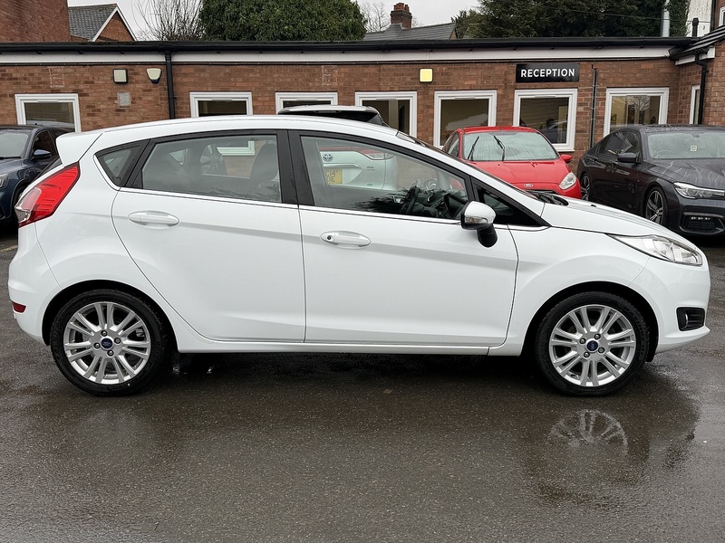 Ford Fiesta 1.0T EcoBoost Zetec Hatchback 5dr Petrol Powershift Euro 6 (100 ps) - U2345
