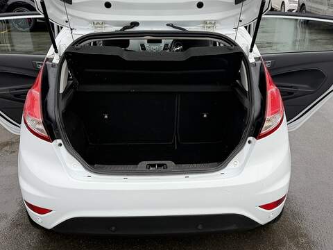 Ford Fiesta 1.0T EcoBoost Zetec Hatchback 5dr Petrol Powershift Euro 6 (100 ps) - U2345