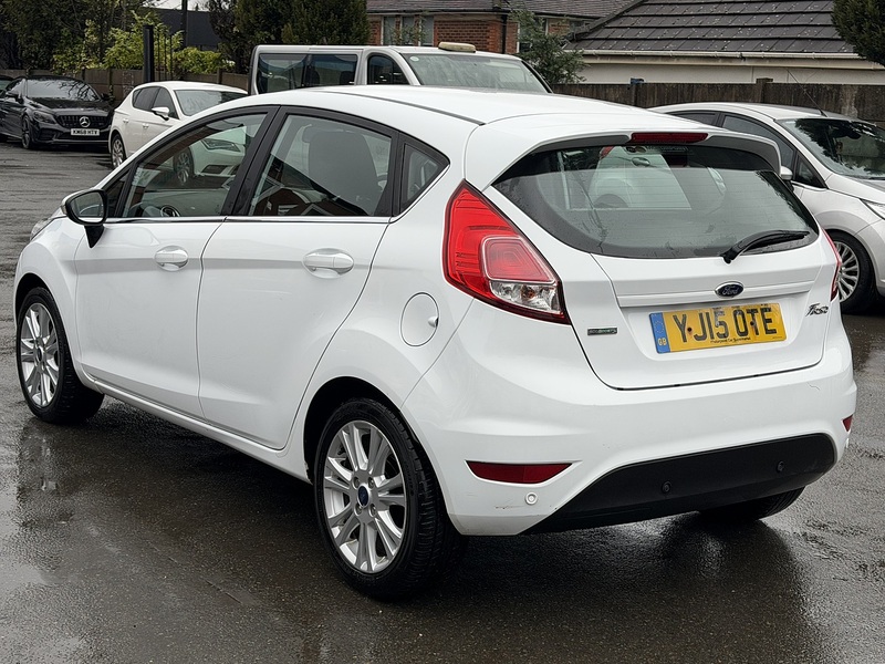 Ford Fiesta 1.0T EcoBoost Zetec Hatchback 5dr Petrol Powershift Euro 6 (100 ps) - U2345