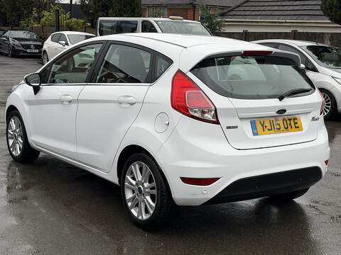 Ford Fiesta 1.0T EcoBoost Zetec Hatchback 5dr Petrol Powershift Euro 6 (100 ps) - U2345