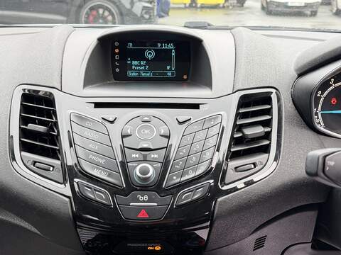 Ford Fiesta 1.0T EcoBoost Zetec Hatchback 5dr Petrol Powershift Euro 6 (100 ps) - U2345