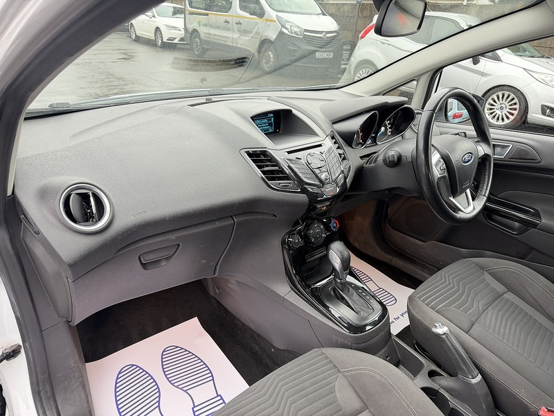 Ford Fiesta 1.0T EcoBoost Zetec Hatchback 5dr Petrol Powershift Euro 6 (100 ps) - U2345
